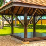 Inspirasi Estetik & Fungsional: Melihat Lebih Dekat Gambar Berugak Kayu yang Memikat